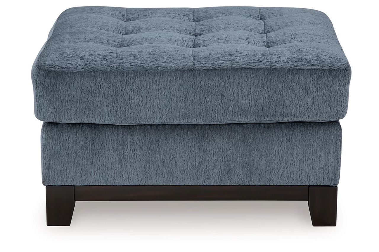 Maxon Place 3-Piece Sectional with Chaise In Navy 33003S2