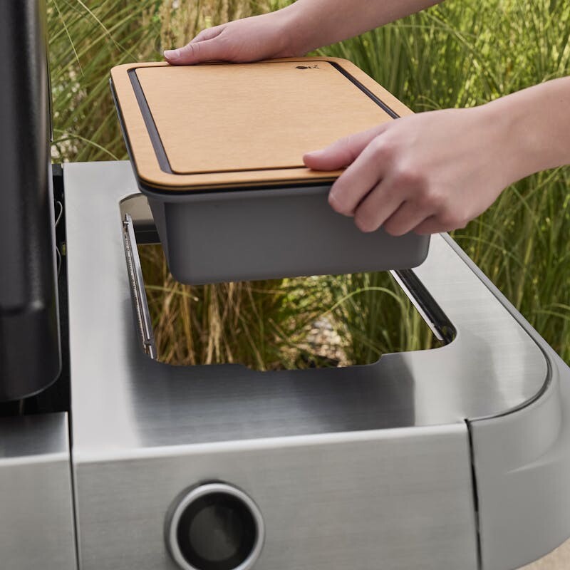 Weber Works™ Basin with Cutting Board Lid view 4