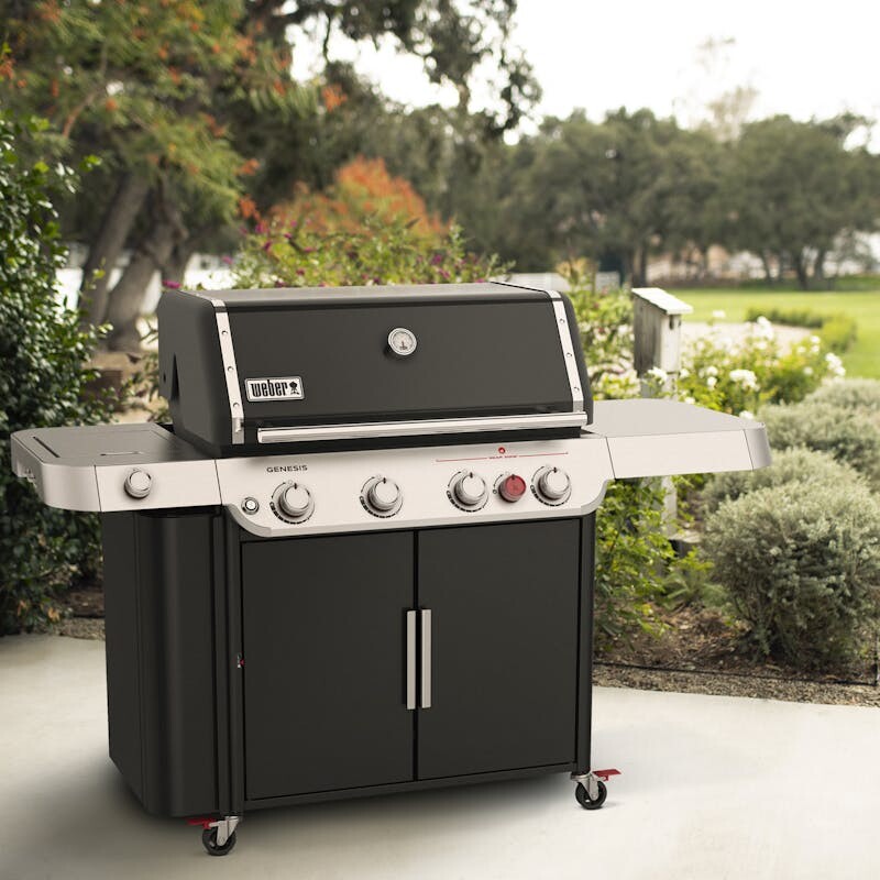 Genesis E-435 Gas Grill (Liquid Propane) view 5