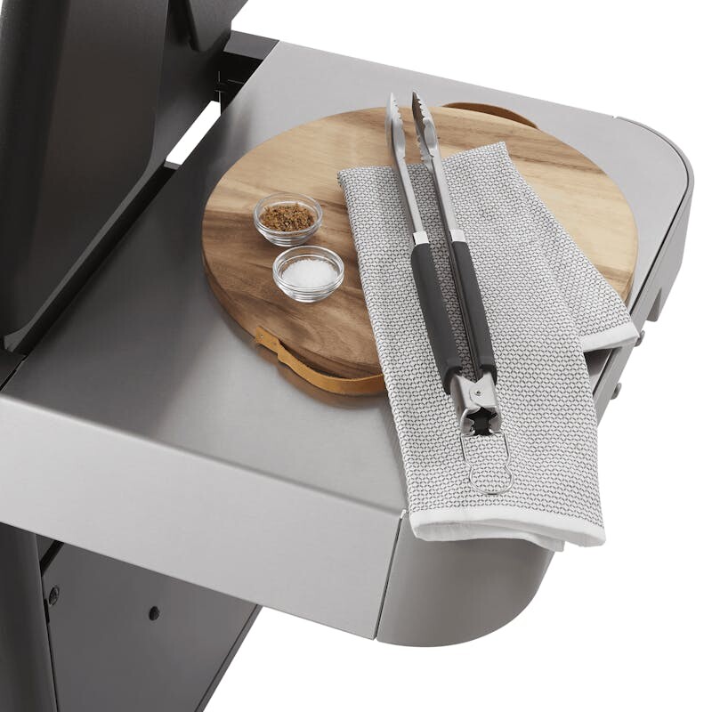 Genesis E-435 Gas Grill (Liquid Propane) view 6