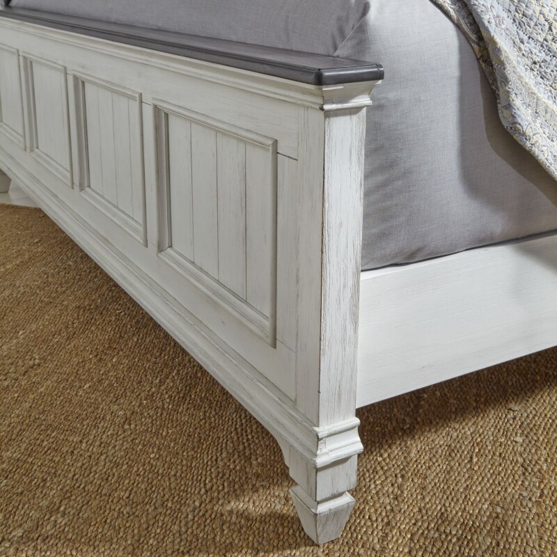 Allyson Park Queen Panel Footboard 417BR14