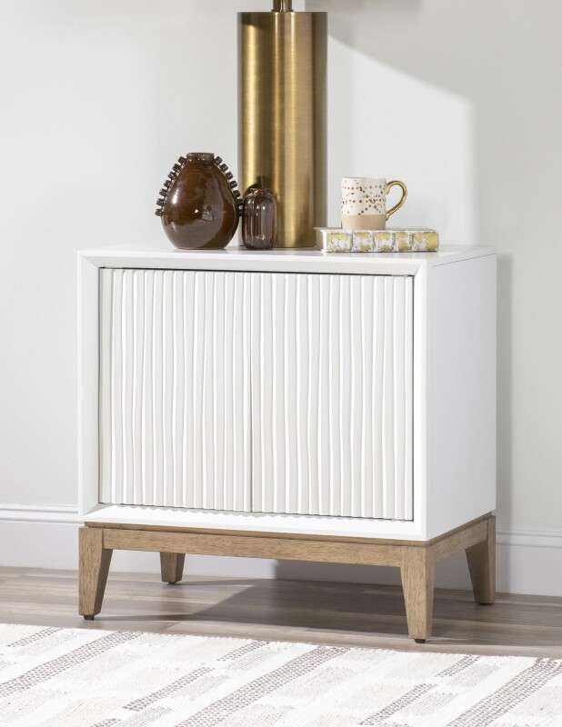 4230 Melrose BR Nightstand 42303102
