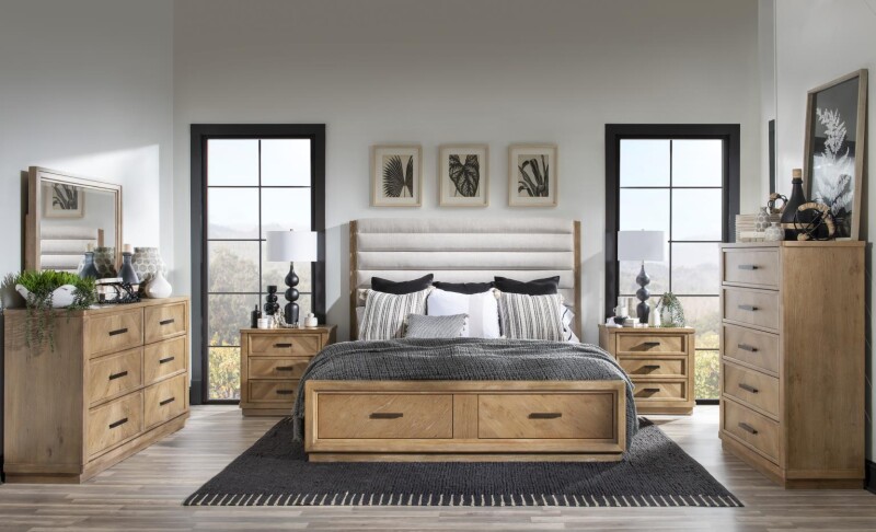 Complete Queen Channeled Uphostered Storage Bed 5/0 43804605K