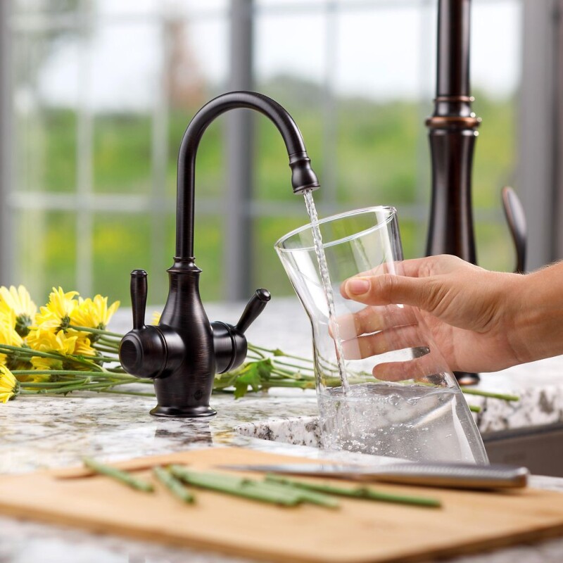 Showroom Collection Traditional 2010 Instant Hot and Cold Faucet - Classic Oil Rubbed Bronze, FHC2010CRB 45390AHISE