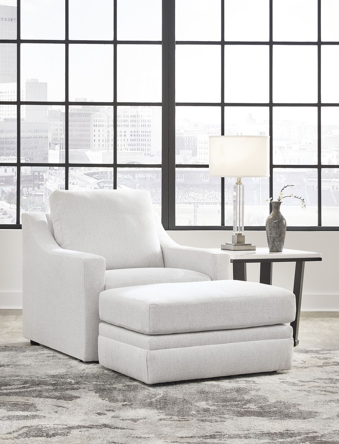 Maitelynn Chair In Chalk 4820220