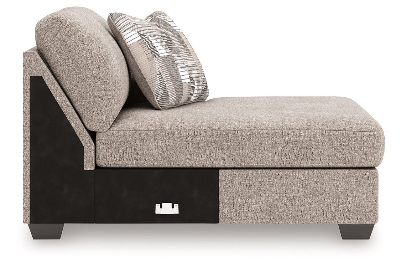 Newellen 3-Piece RAF Sectional With Chaise In Hemp 48404S2