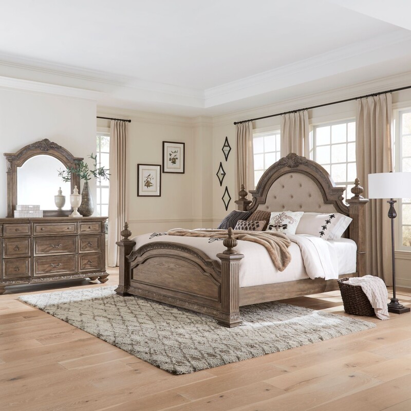 Carlisle Court King Poster Bed, Dresser & Mirror 502BRKPSDM
