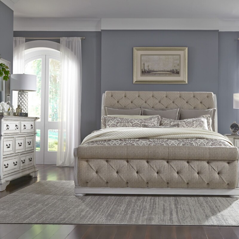 Abbey Park Queen Uph Sleigh Bed, Dresser & Mirror 520BRQUSLDM