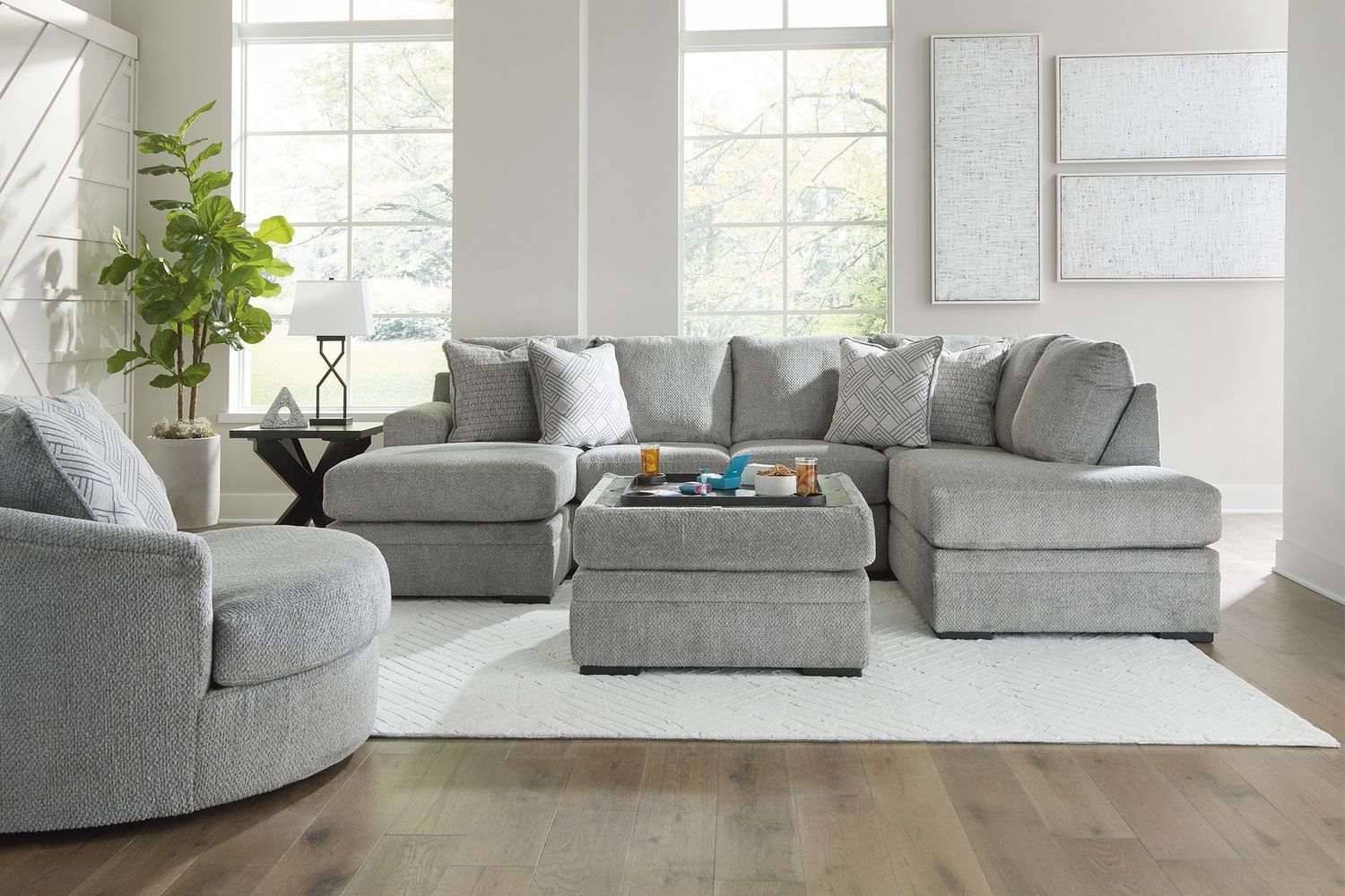 Casselbury Oversized Swivel Accent Chair In Cement 5290621