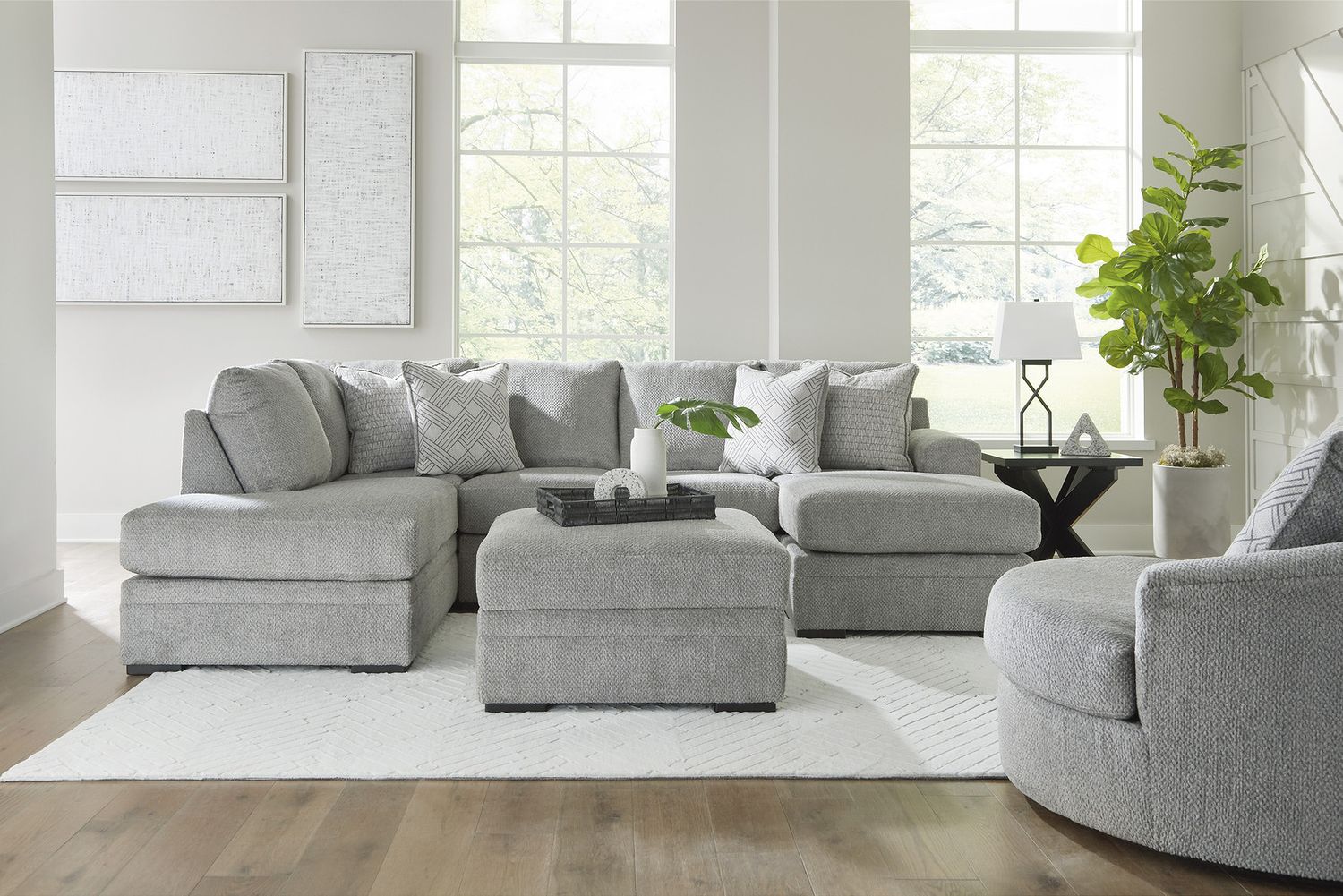 Casselbury Oversized Swivel Accent Chair In Cement 5290621