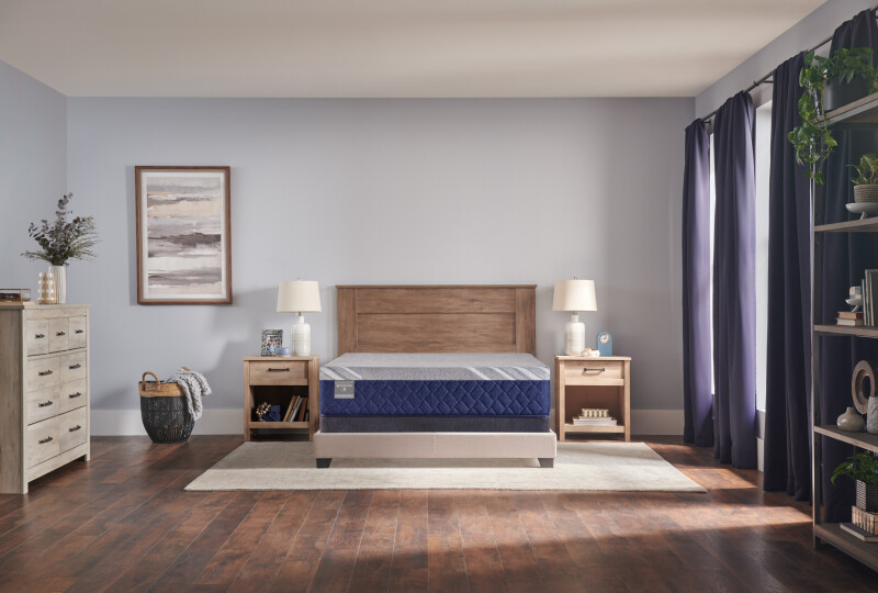 Benedict Medium Hybrid Queen 53109151