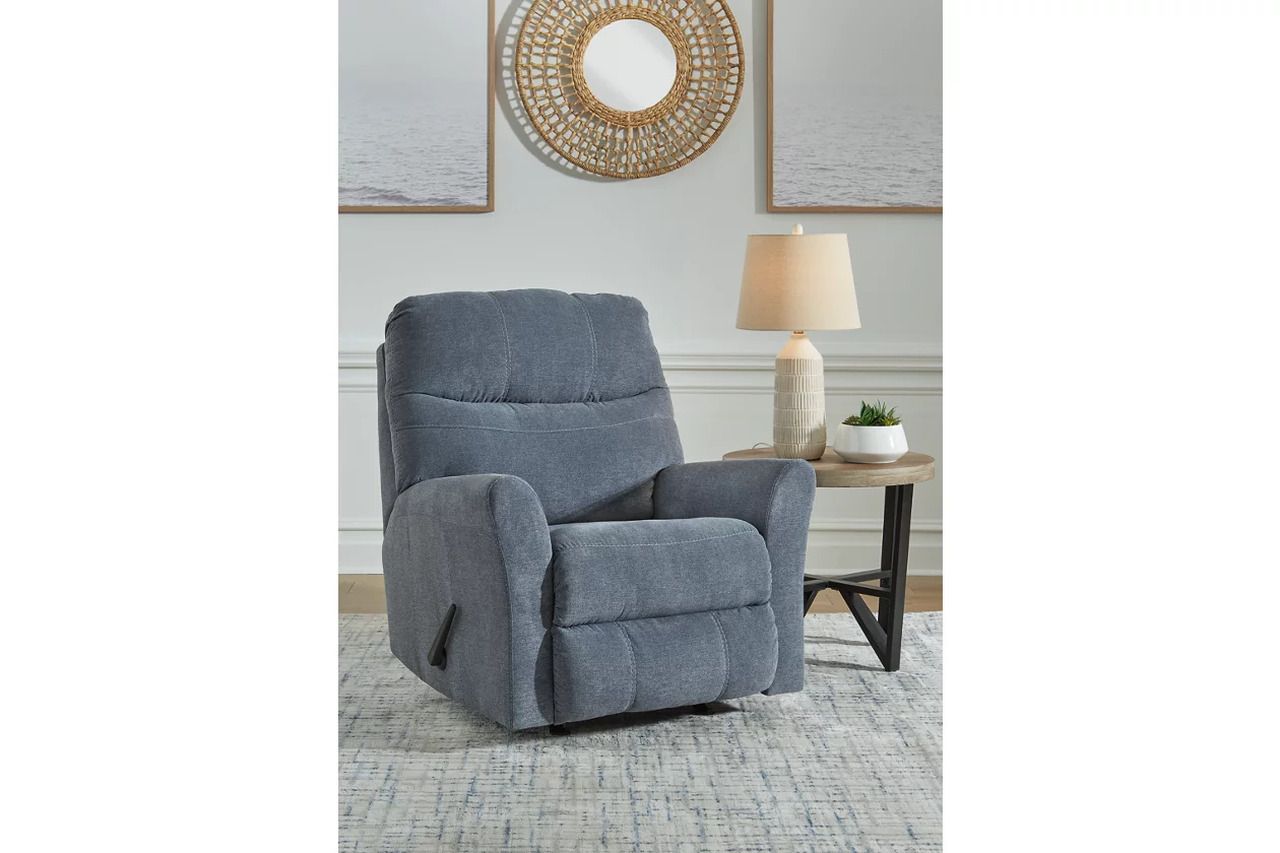 Marrelton 2-Piece RAF Sectional With Chaise In Denim 55303S2