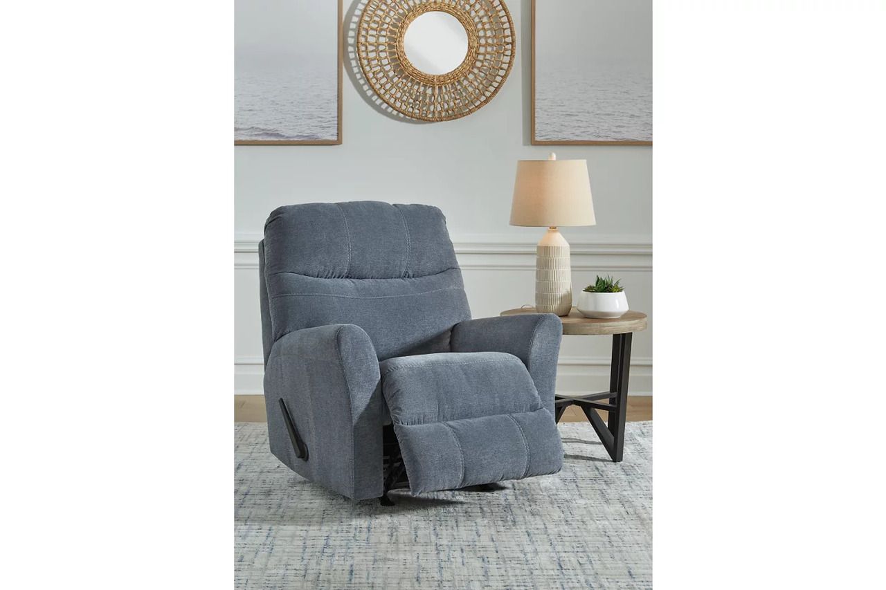Marrelton 2-Piece RAF Sectional With Chaise In Denim 55303S2