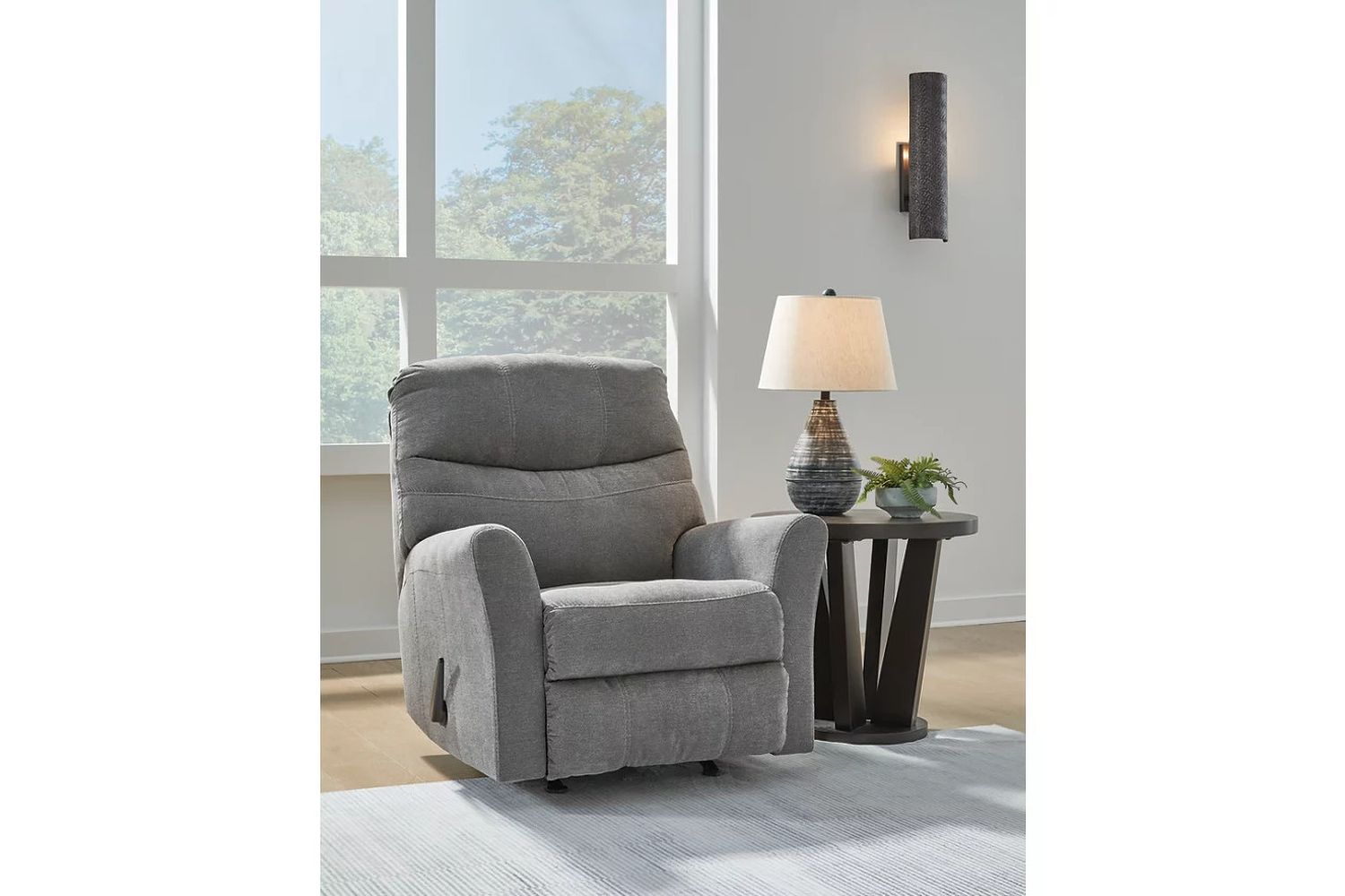 Marleton 2-Piece Sectional and Ottoman In Gray 55305U1