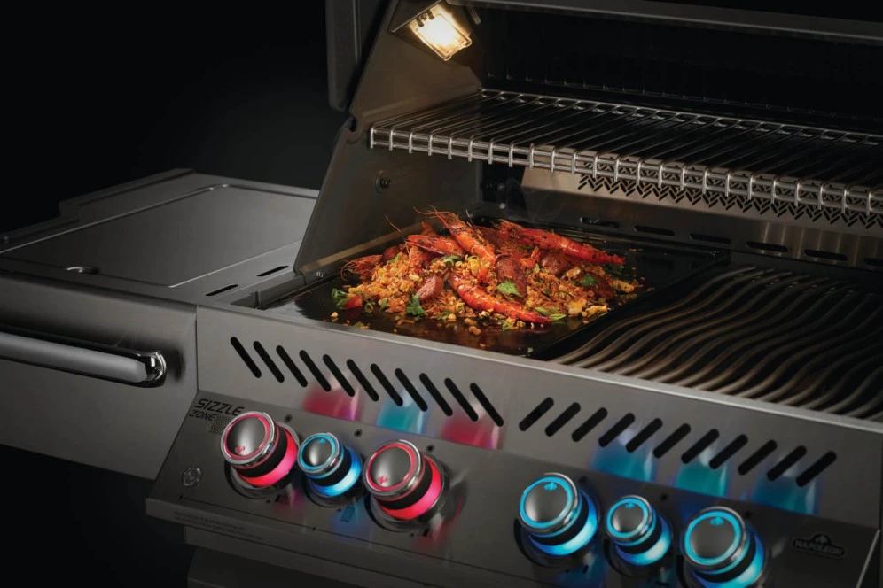 Enameled Cast Iron Reversible Griddle for PRO 500 & Prestige® 500 Grill Models 56041