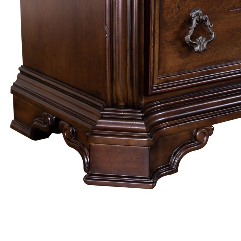 Arbor Place 8 Drawer Double Dresser 575BR31