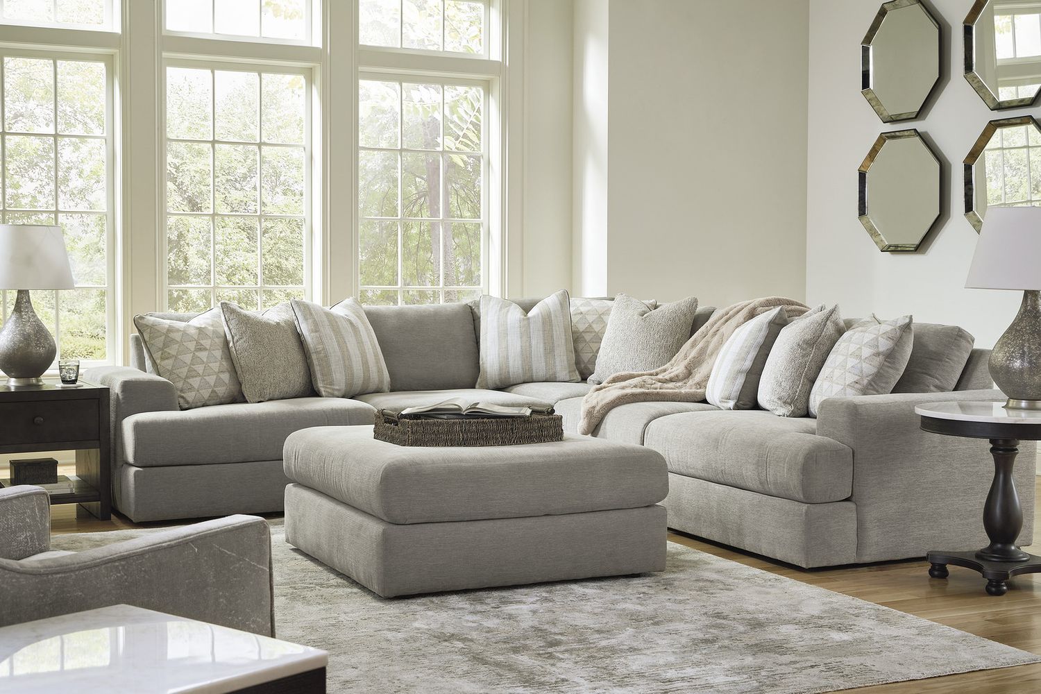 Avaliyah 5-Piece Sectional In Ash 58103S6