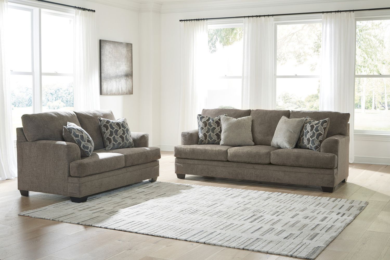 Stonemeade Sofa In Nutmeg 5950538