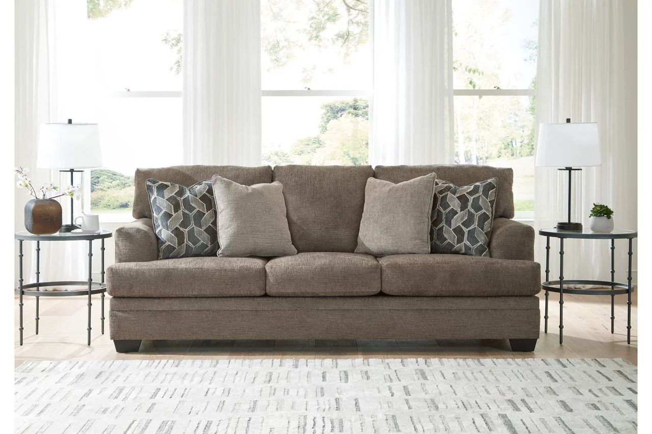 Stonemeade Living Room Set In Nutmeg 59505U1