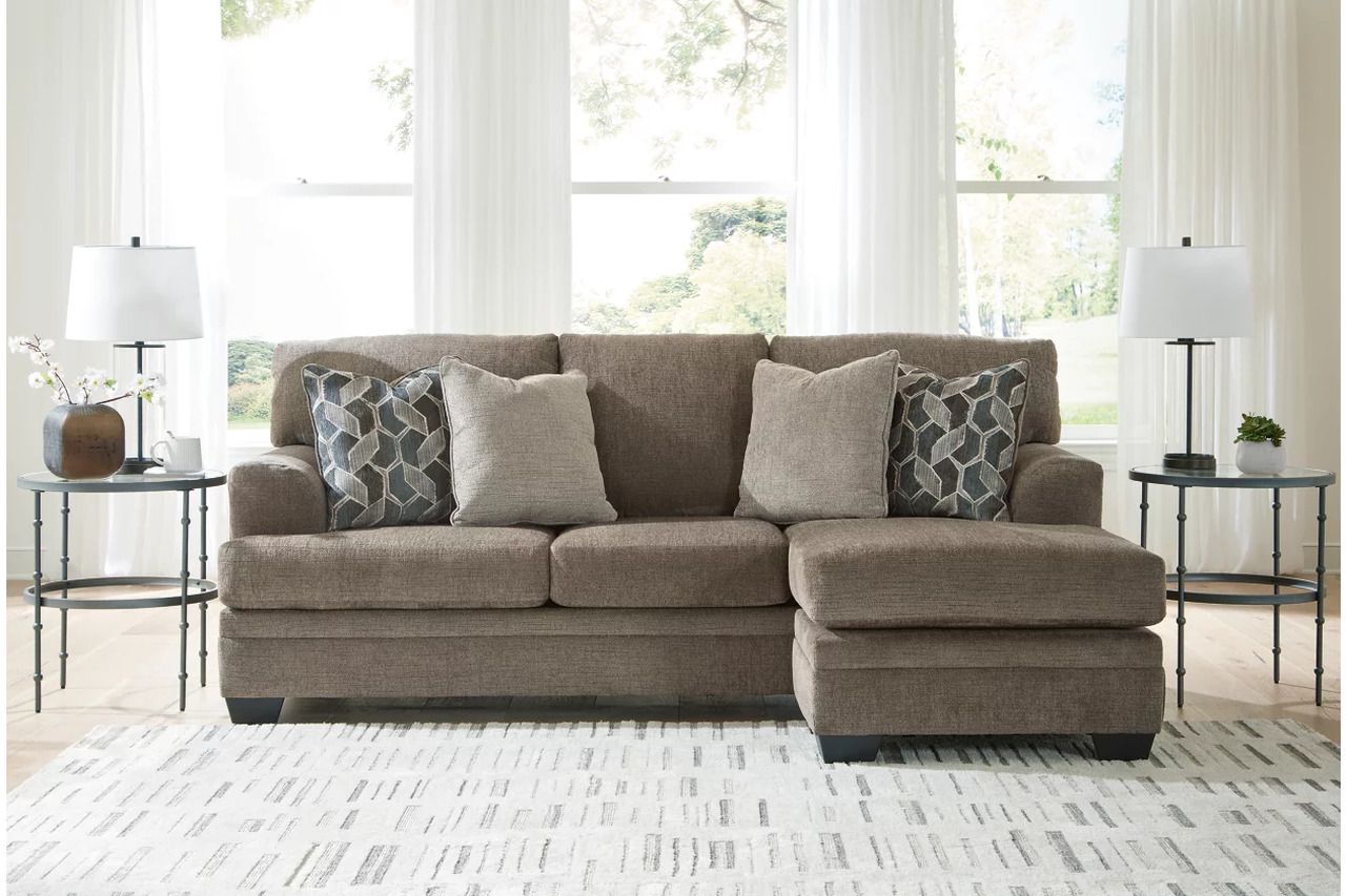 Stonemeade Living Room Set In Nutmeg 59505U1
