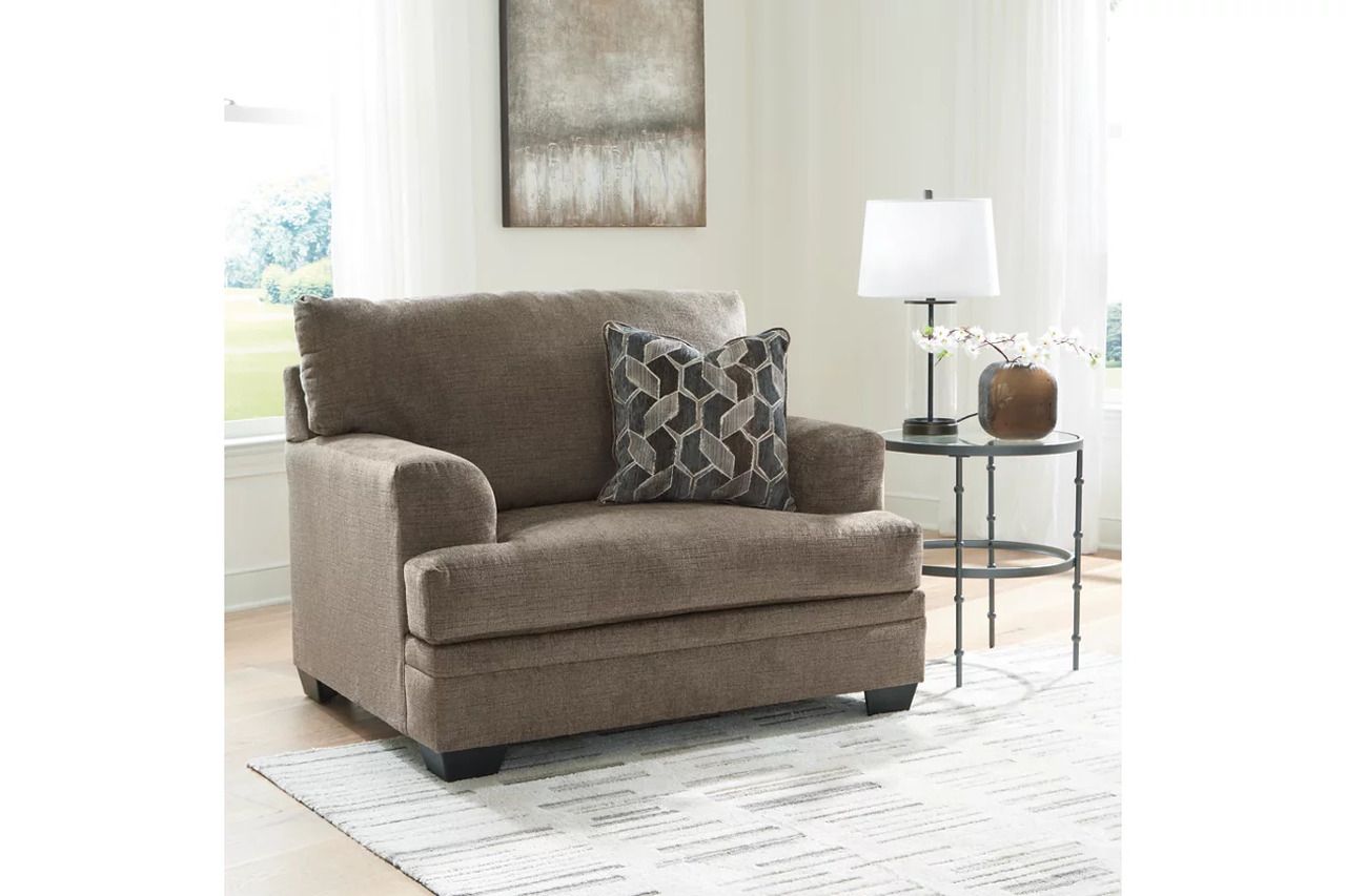 Stonemeade Living Room Set In Nutmeg 59505U1