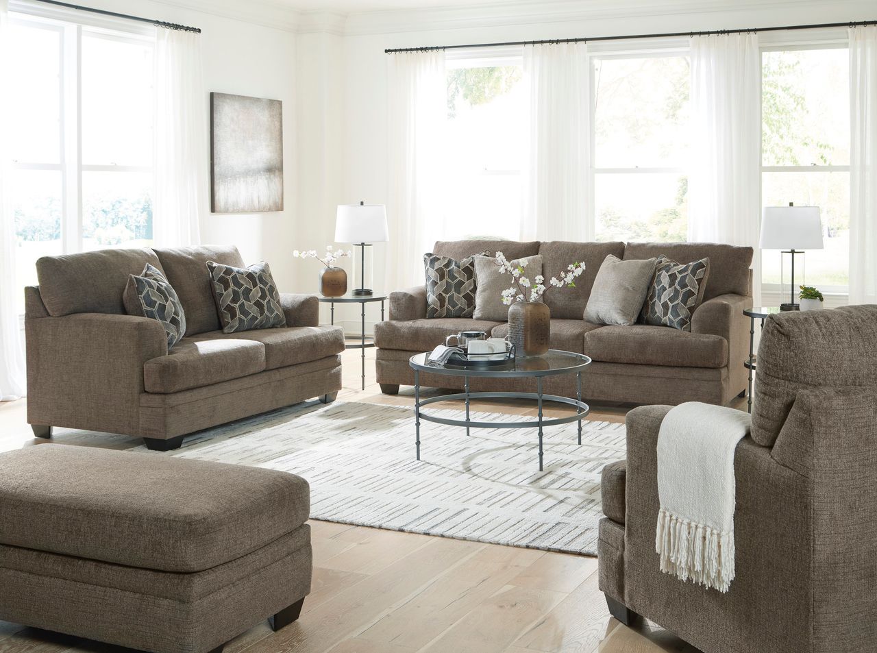 Stonemeade Living Room Set In Nutmeg 59505U1