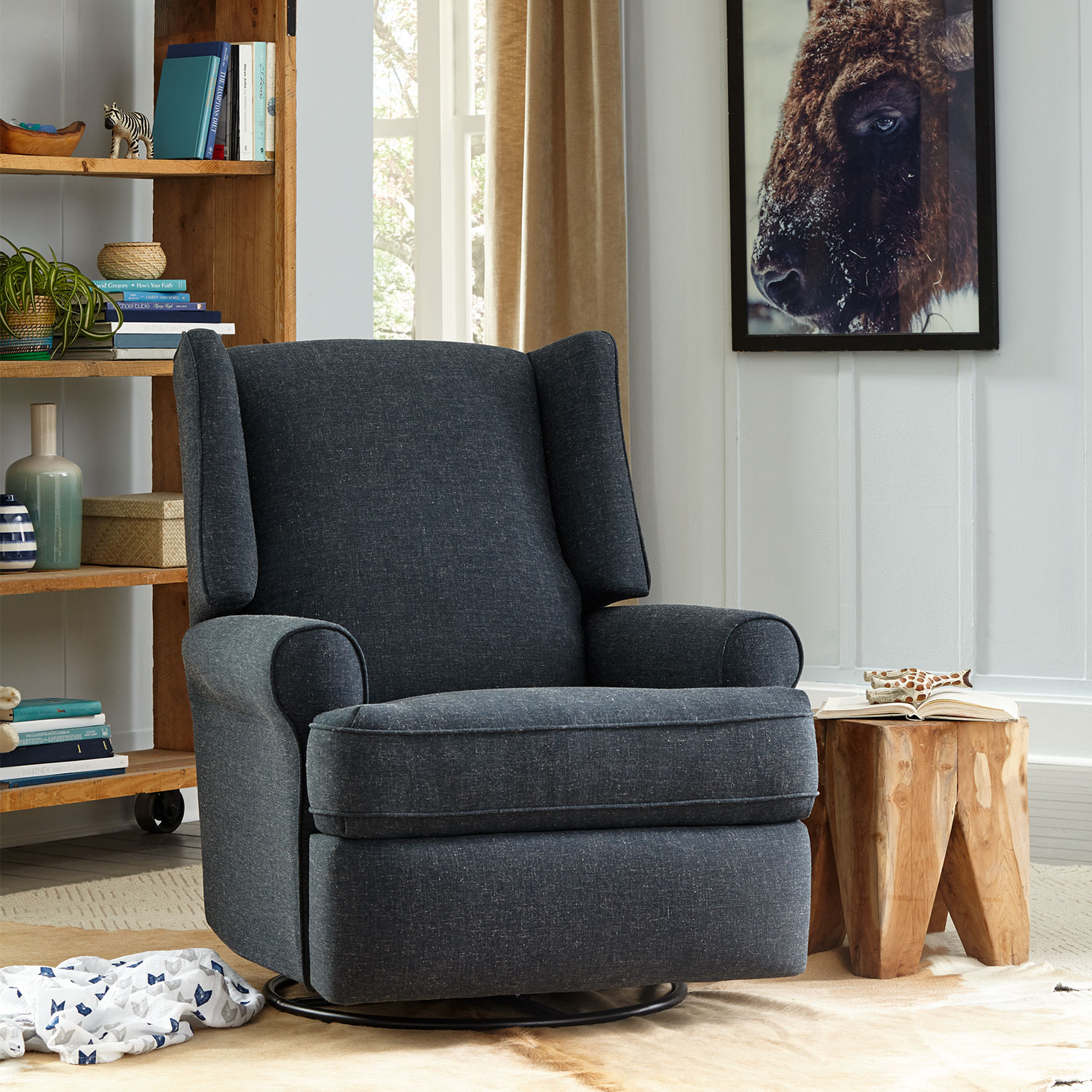 Logan - Medium, Modern Recliner - 5NP95 5NP95
