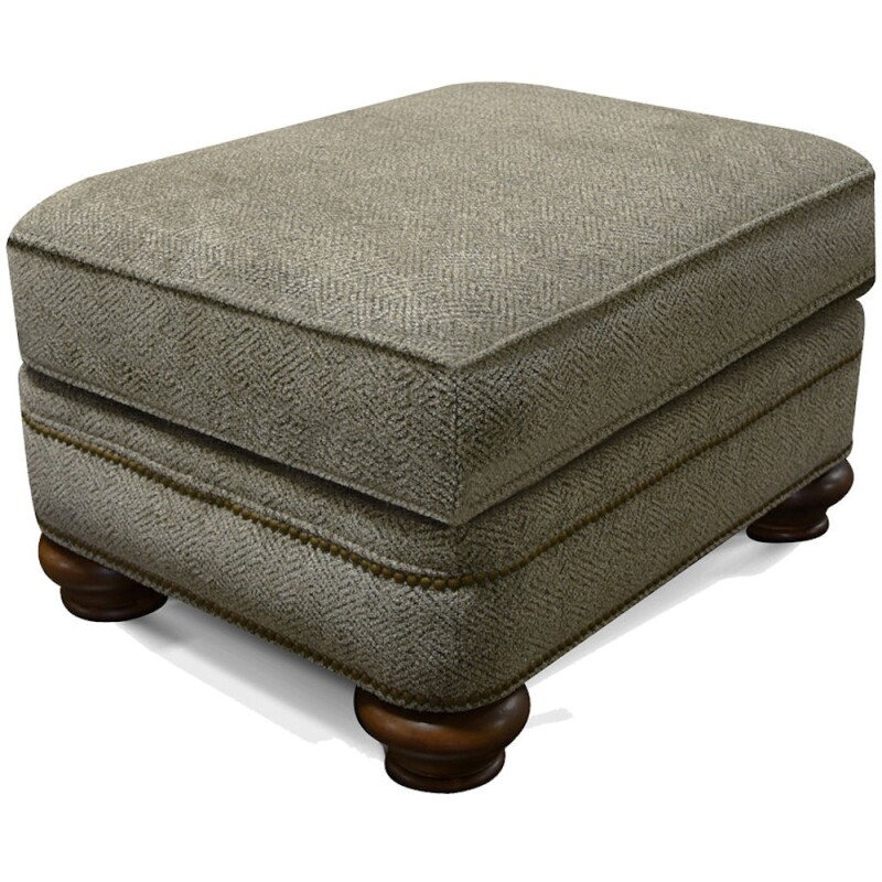 Reed Ottoman With Nails 5Q07N