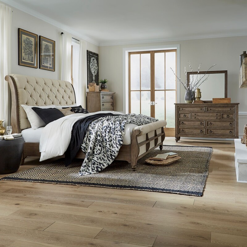 Americana Farmhouse Queen Sleigh Bed, Dresser & Mirror, Chest 615BRQSLDMC