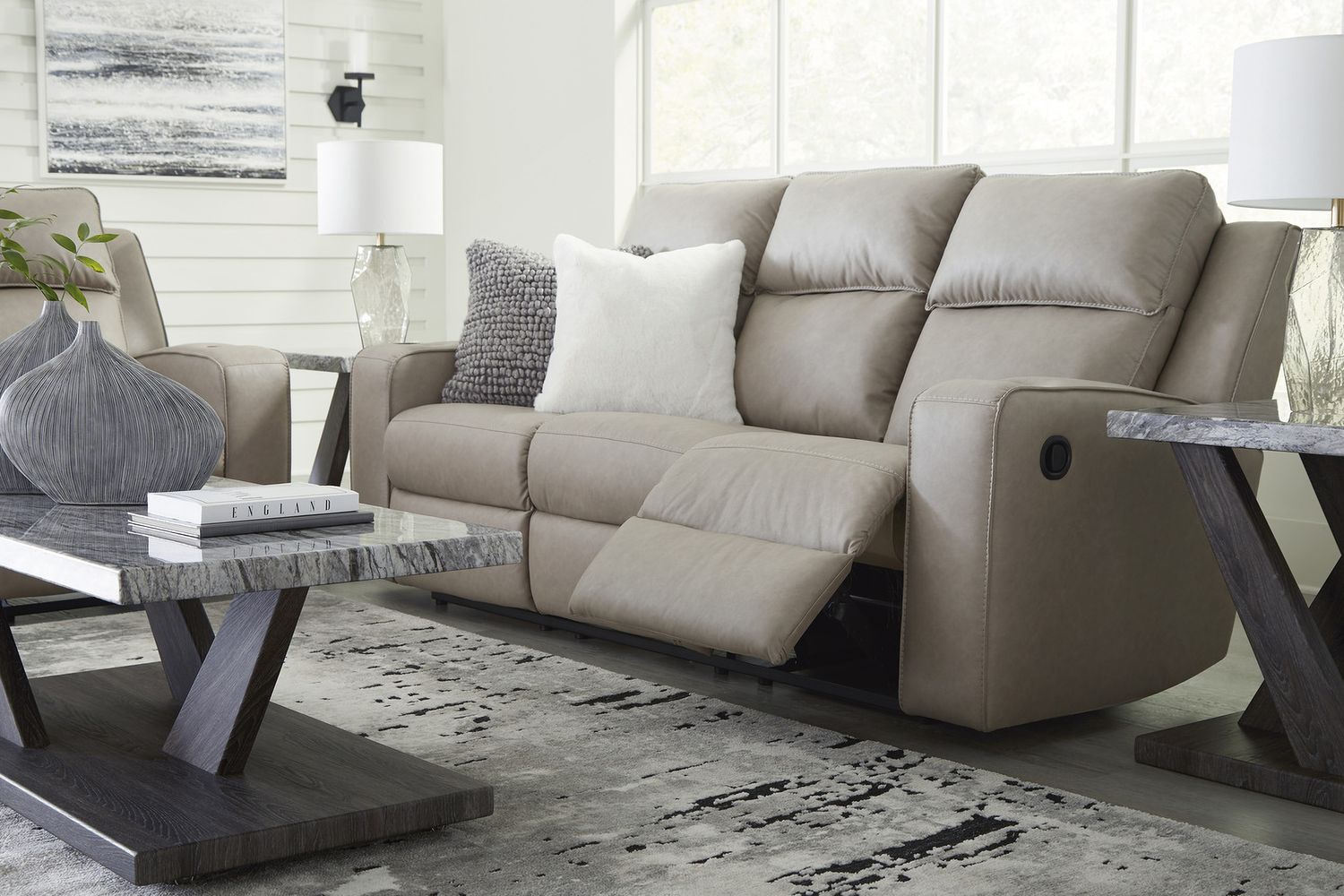 Lavenhorne Reclining Living Room Set With Drop Down Table In Pebble 63307U1