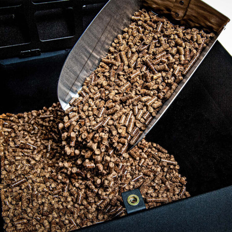 Pellet & Charcoal Scoop view 2