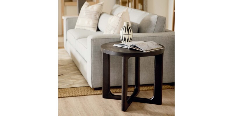 Reston Round End Table 65240641VWHITE