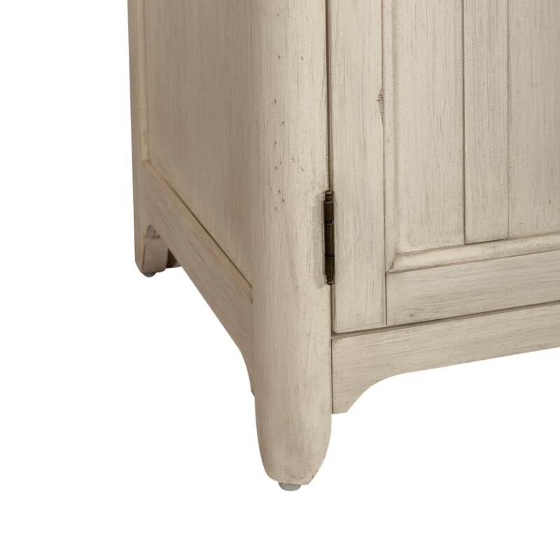 Farmhouse Reimagined Door Credenza 652HO120