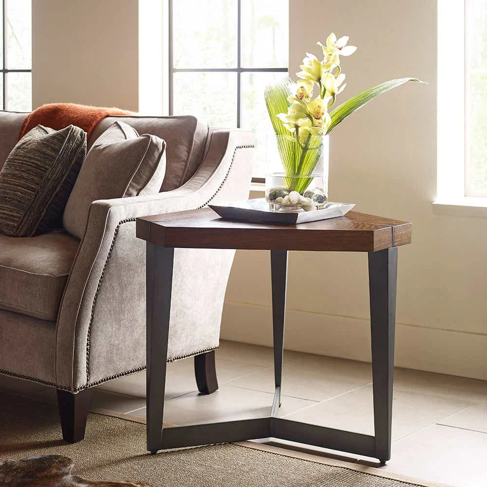 Modern Synergy Triangulate Lamp Table 700919
