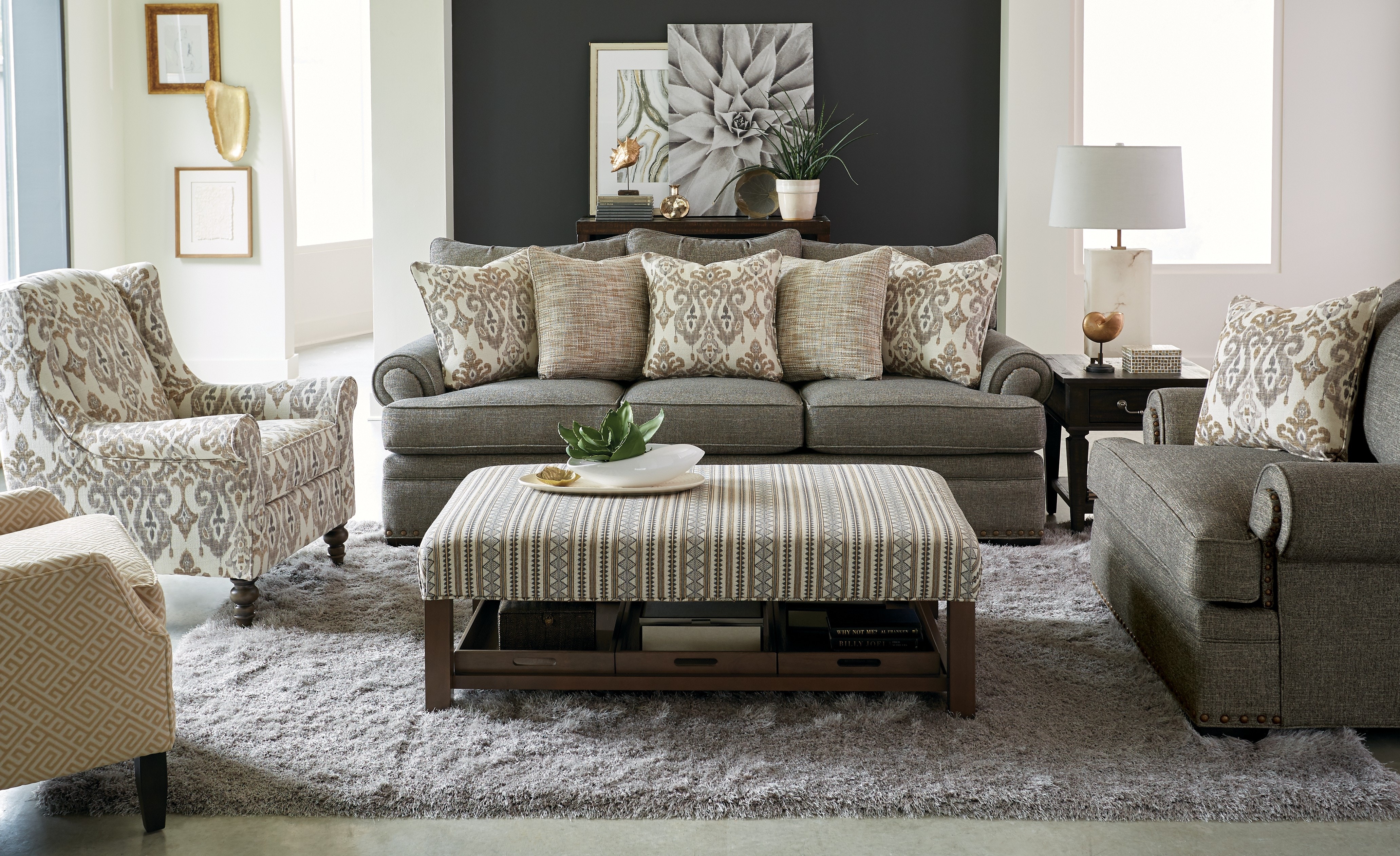 Hickorycraft Essentials Sofas - 701650 701650