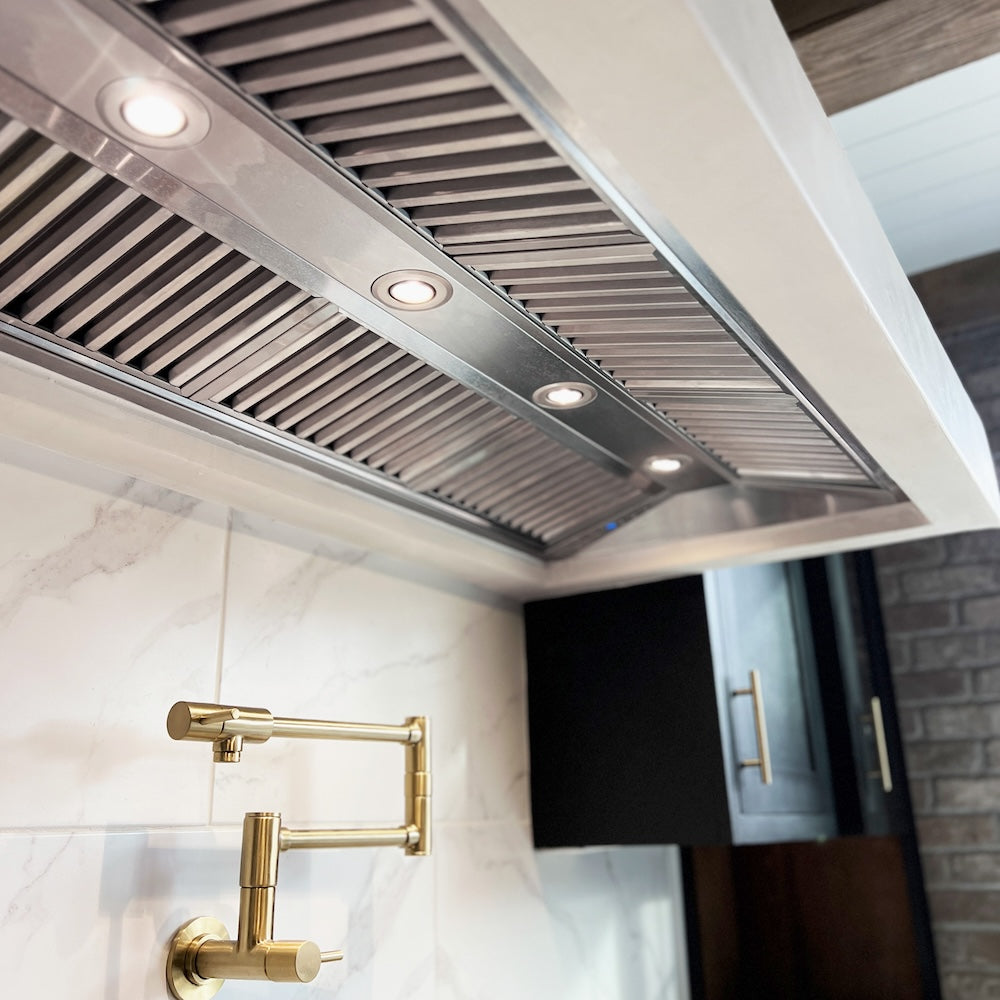 46 In. Ducted Wall Mount Range Hood Insert In Outdoor Approved Stainless Steel 72130446