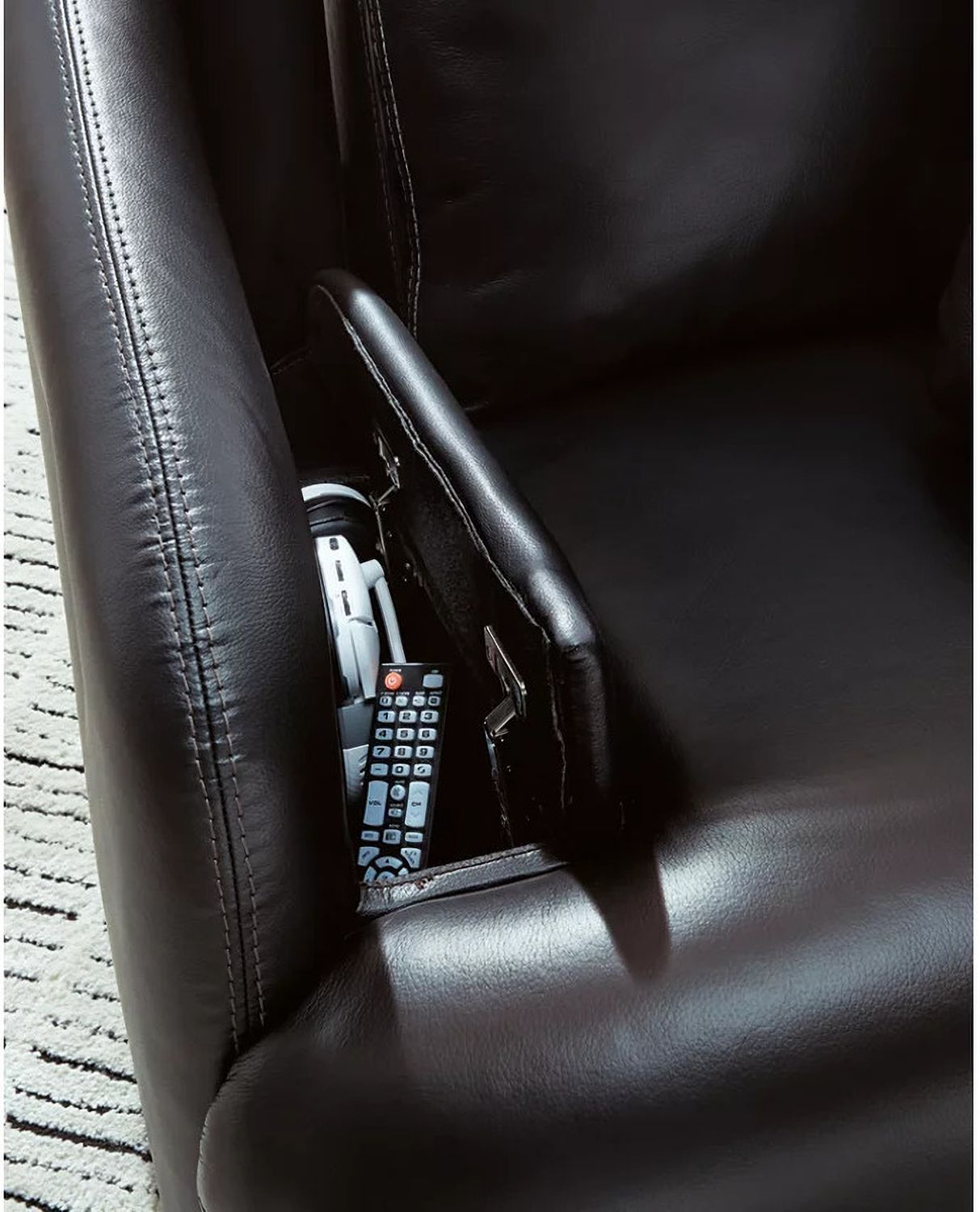 ModMax II Swivel Glider Recliner In Black 7430561