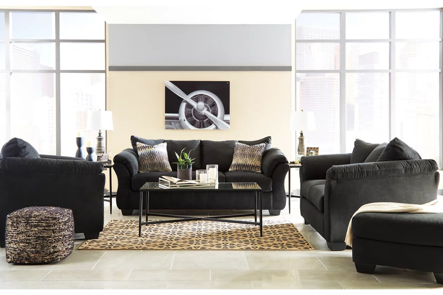 Darcy Sofa In Black 7500838