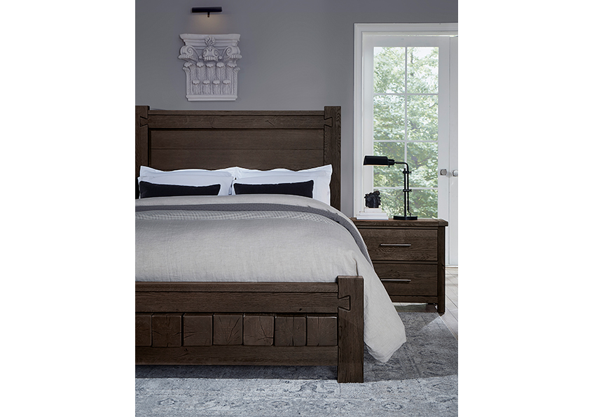 Dovetail Poster Bed With 6x6 Fb in Queen - 750-558-155-922 750558155922