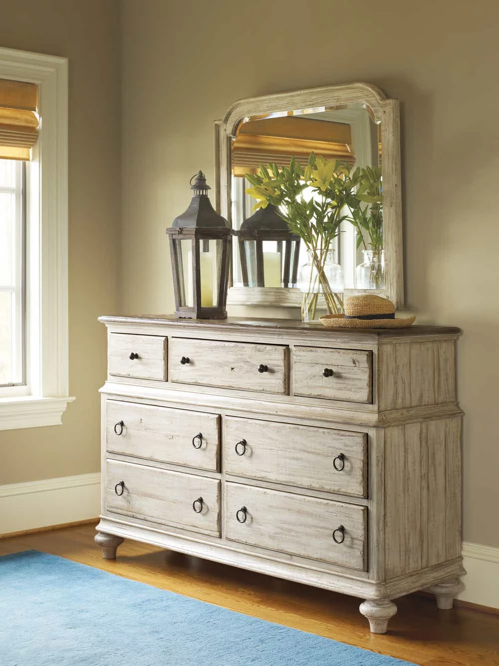 Weatherford Cornsilk Wellington Drawer Dresser 75162