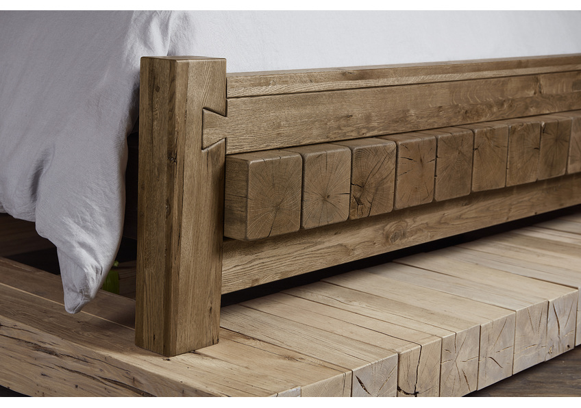 Dovetail Poster Bed With 6x6 Fb in Queen - 752-558-155-922 752558155922