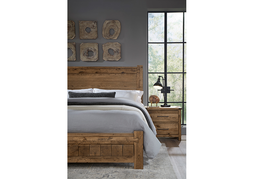 Dovetail Poster Bed With 6x6 Fb in Queen - 752-558-155-922 752558155922