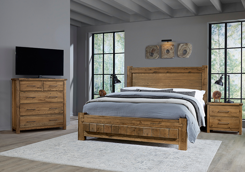 Dovetail Poster Bed With 6x6 Fb in Queen - 752-558-155-922 752558155922