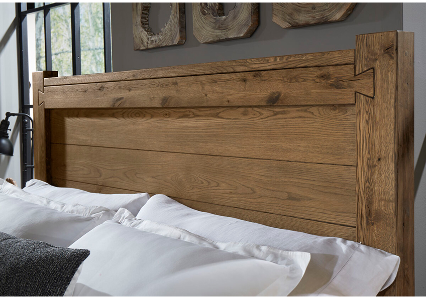 Dovetail Poster Bed With Poster Fb in Queen - 752-558-855-922 752558855922
