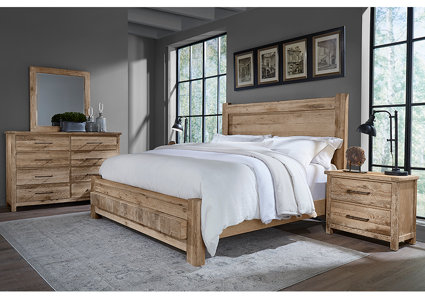 Dovetail Poster Bed With 6x6 Fb in Queen - 754-558-155-922 754558155922