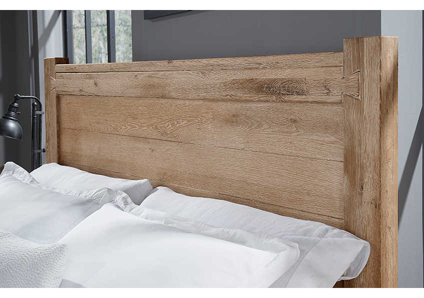 Dovetail Poster Bed With Poster Fb in Queen - 754-558-855-922 754558855922