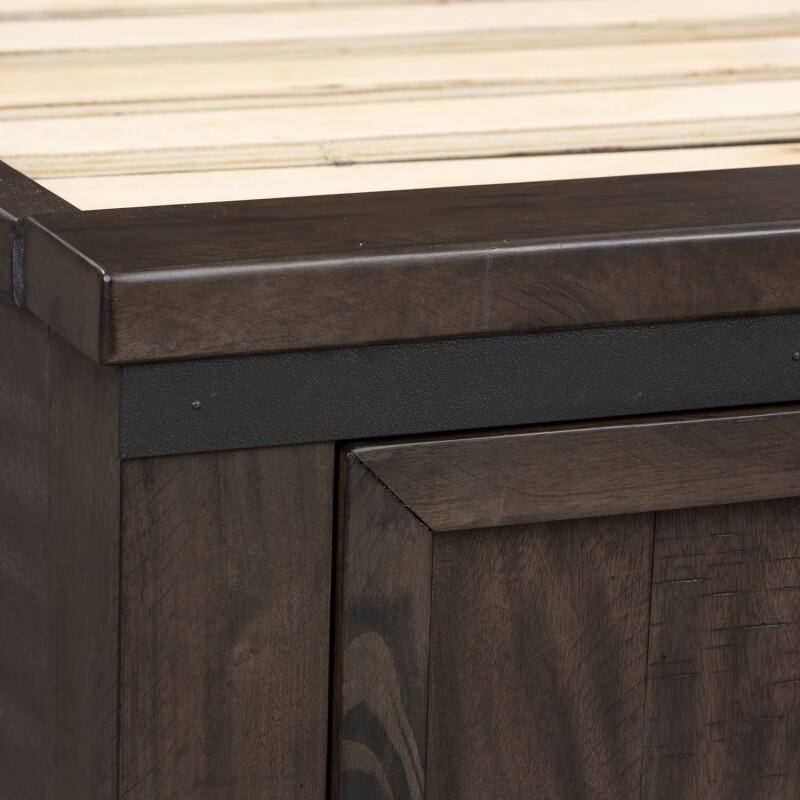 Thornwood Hills Queen Storage Footboard 759BR14FS