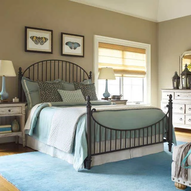 Weatherford King Heather Catlins Metal Bed 76126P