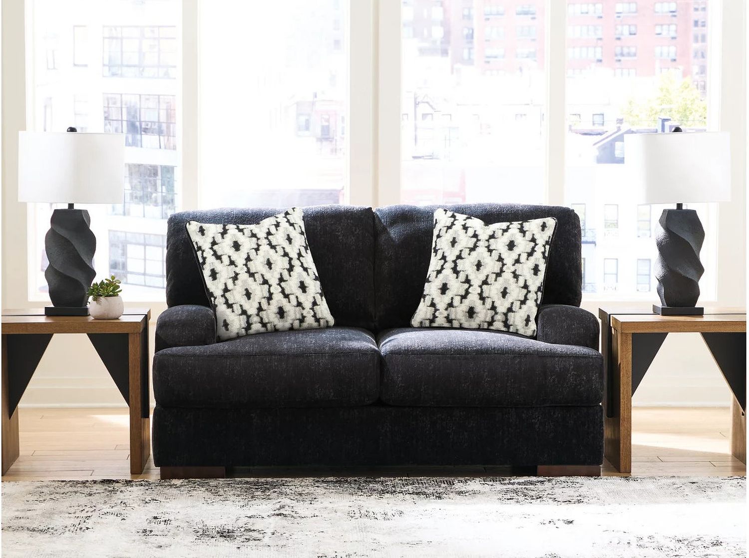 Whitmore Manor Loveseat In Black Pearl 8040435
