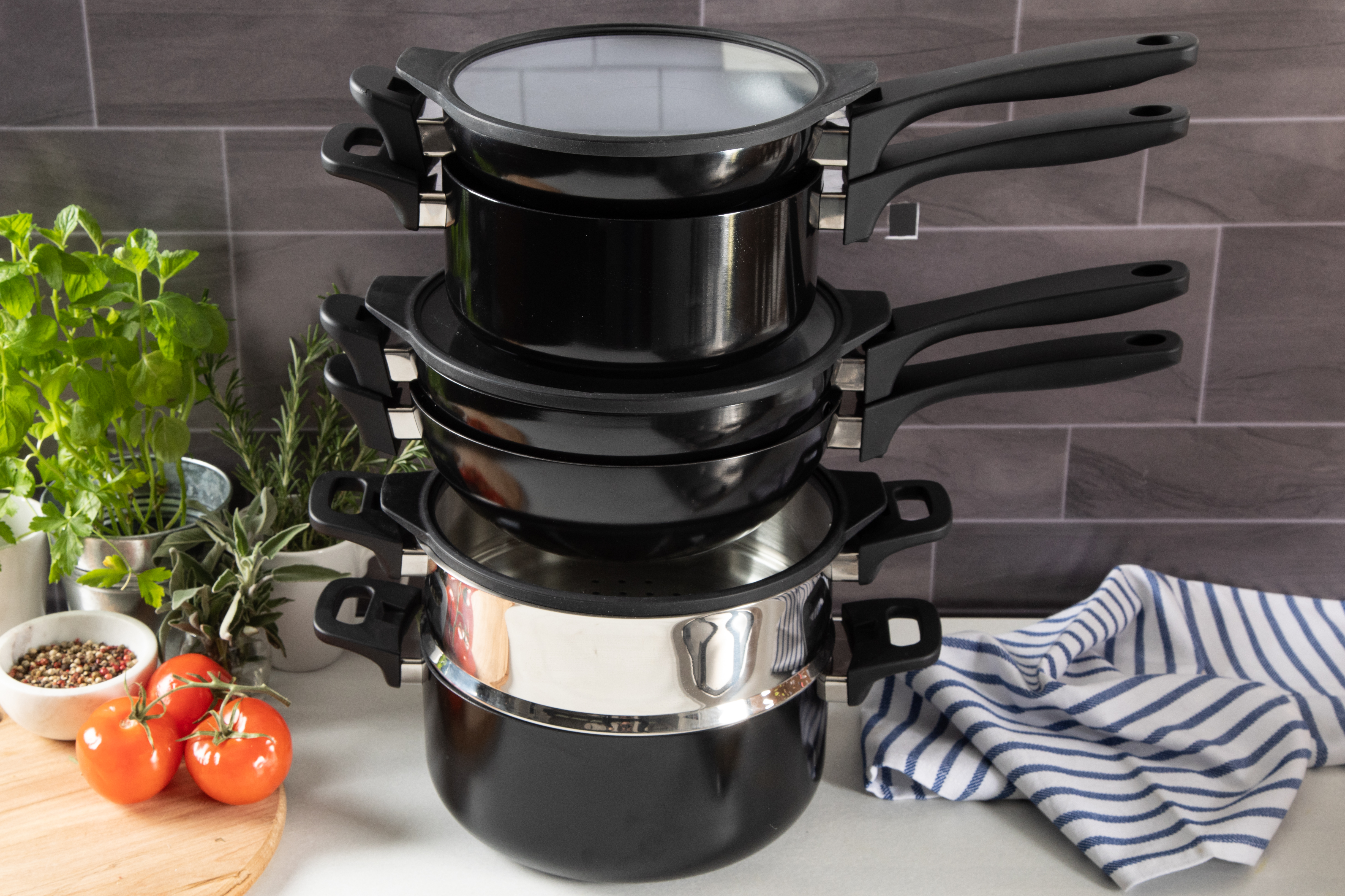 Grayson Stackable Nonstick Aluminum Cookware Set, 9-piece, Soft Touch Bakelite Handle, Black 8291209